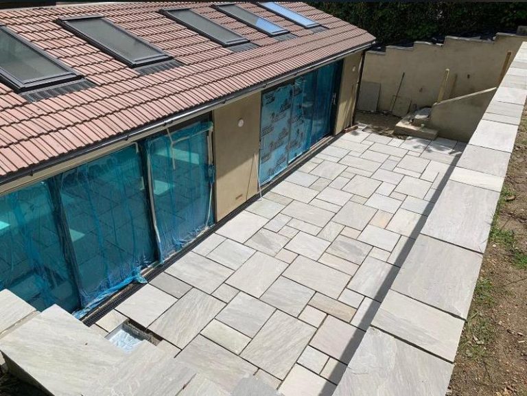 New Patio, Beddington